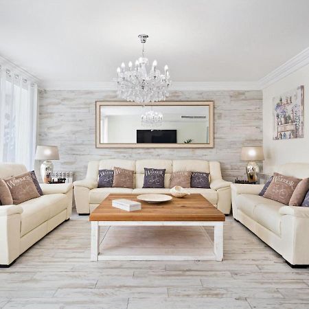 Sitges Spaces Mediterranean Apartments 4 Bedroom, 4 Bathroom, Huge Terrace, Jacuzzi- Sleeps 9 외부 사진