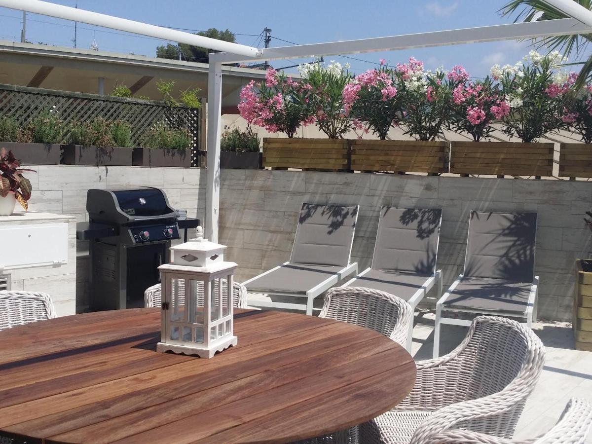 Sitges Spaces Mediterranean Apartments 4 Bedroom, 4 Bathroom, Huge Terrace, Jacuzzi- Sleeps 9 외부 사진