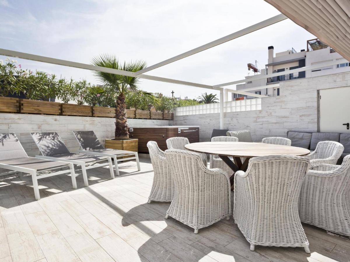 Sitges Spaces Mediterranean Apartments 4 Bedroom, 4 Bathroom, Huge Terrace, Jacuzzi- Sleeps 9 외부 사진