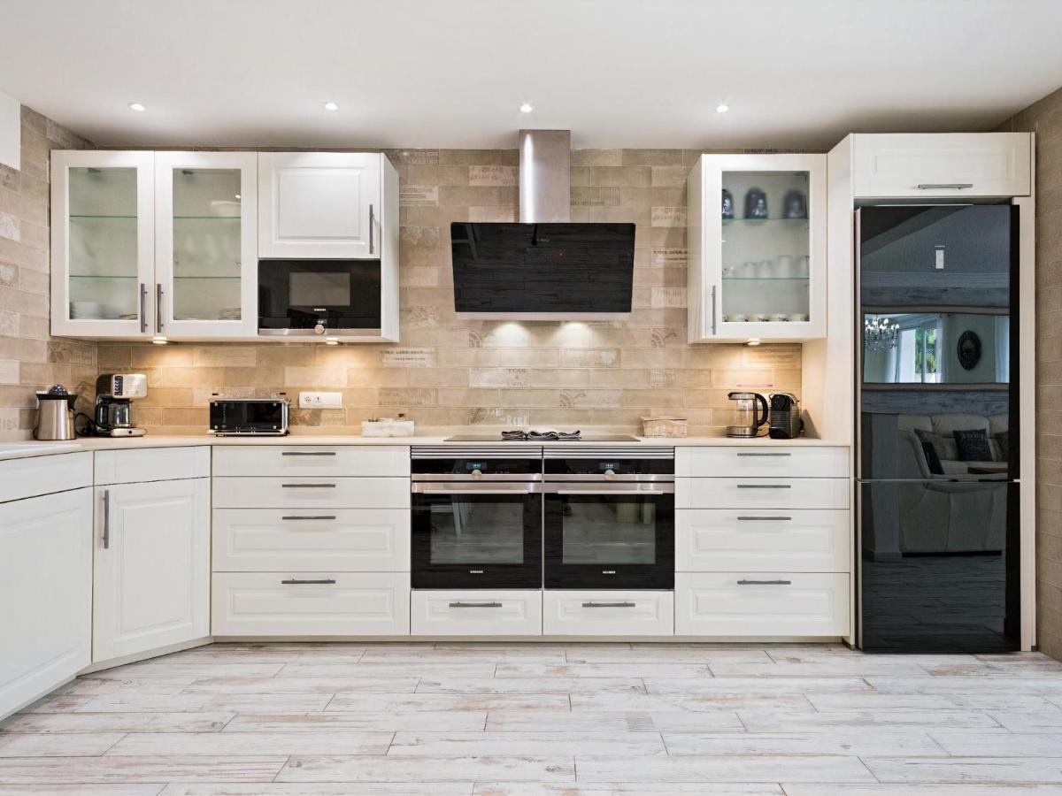 Sitges Spaces Mediterranean Apartments 4 Bedroom, 4 Bathroom, Huge Terrace, Jacuzzi- Sleeps 9 외부 사진