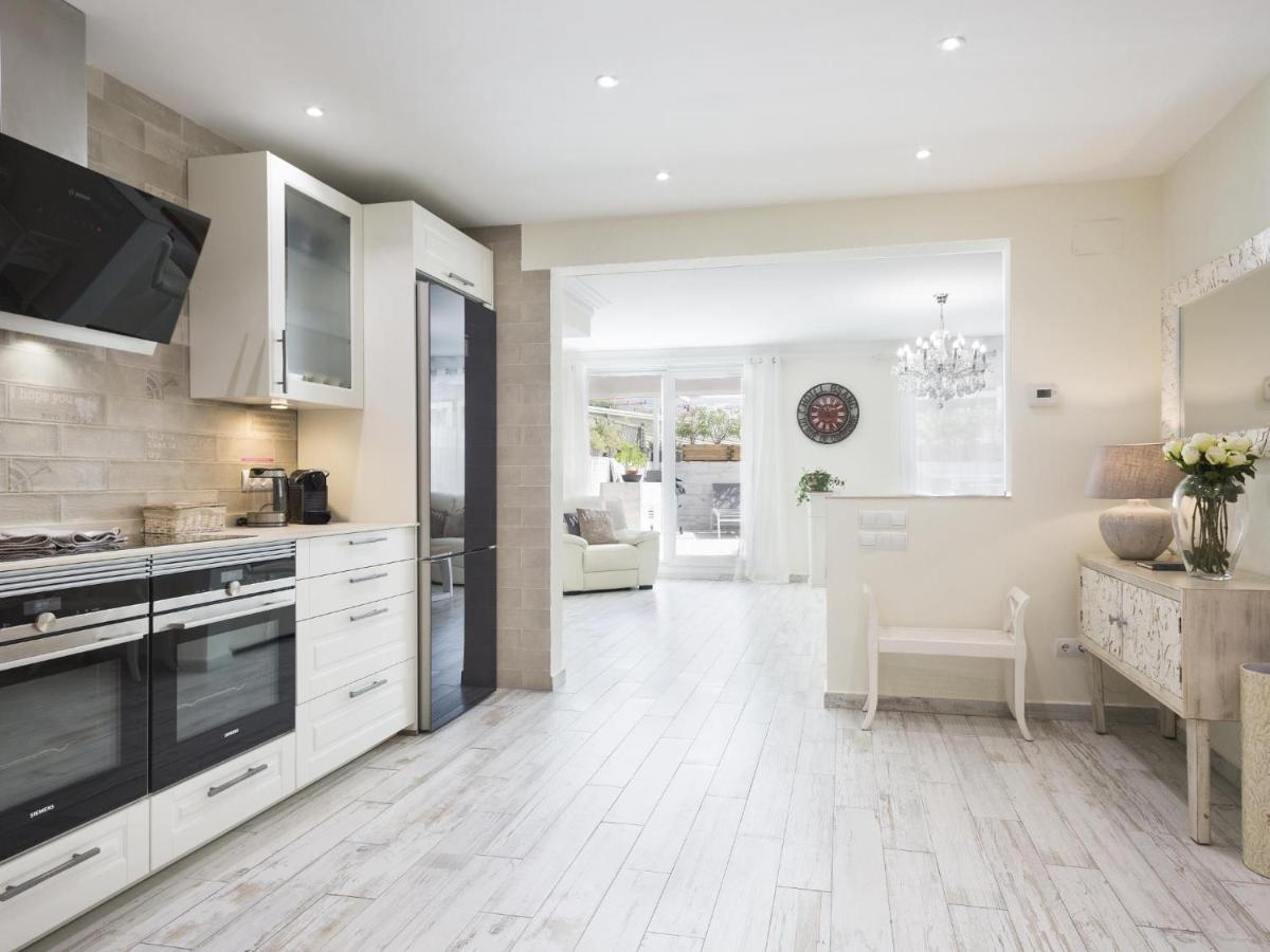Sitges Spaces Mediterranean Apartments 4 Bedroom, 4 Bathroom, Huge Terrace, Jacuzzi- Sleeps 9 외부 사진