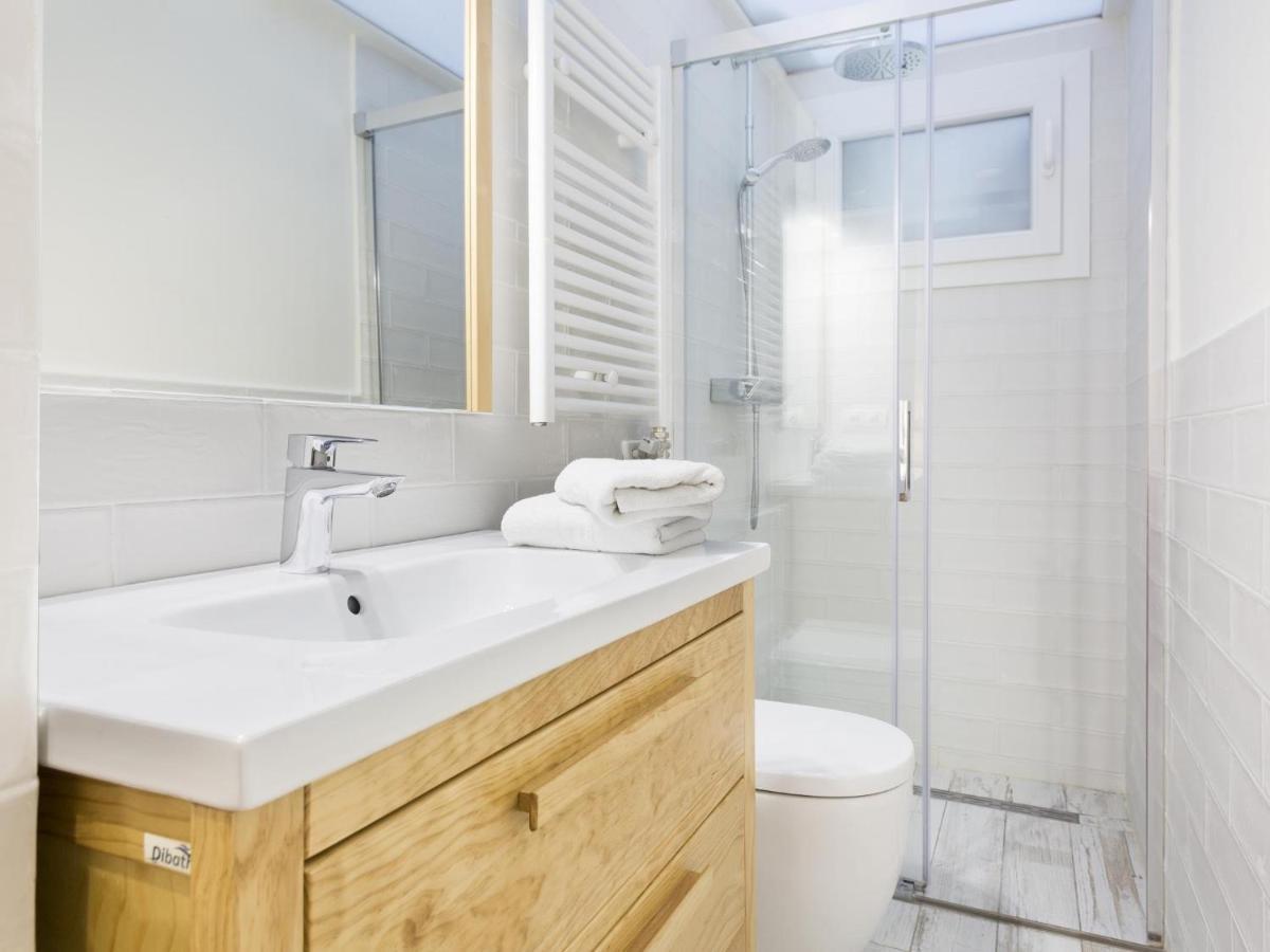 Sitges Spaces Mediterranean Apartments 4 Bedroom, 4 Bathroom, Huge Terrace, Jacuzzi- Sleeps 9 외부 사진